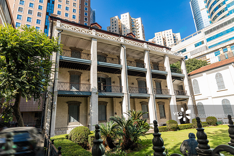 上海市徐汇区 徐家汇藏书楼南楼（南楼名为神甫楼，建于1867年，初为耶稣会传教士住所）图片素材