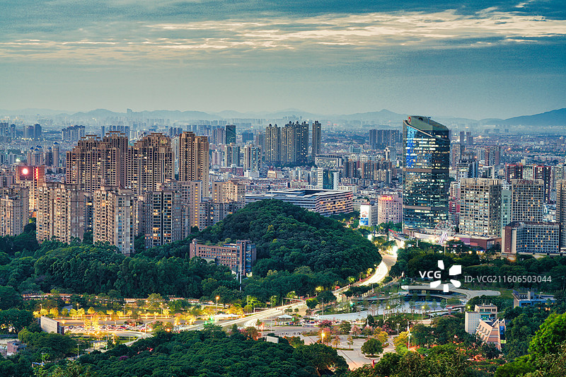 黄旗山下华灯初上图片素材