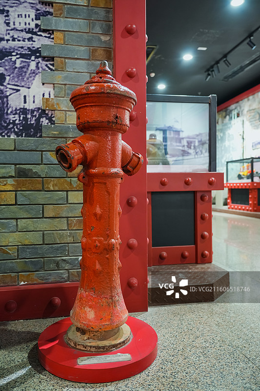 德式消防栓  山东省青岛市青岛消防博物馆展品图片素材