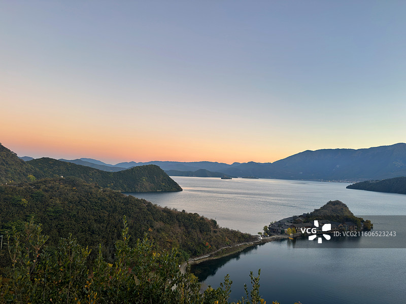 云南泸沽湖观景台风景图片素材