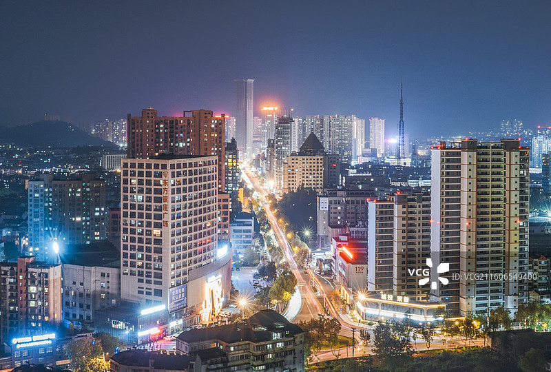 铜陵北斗星城夜景车轨图片素材