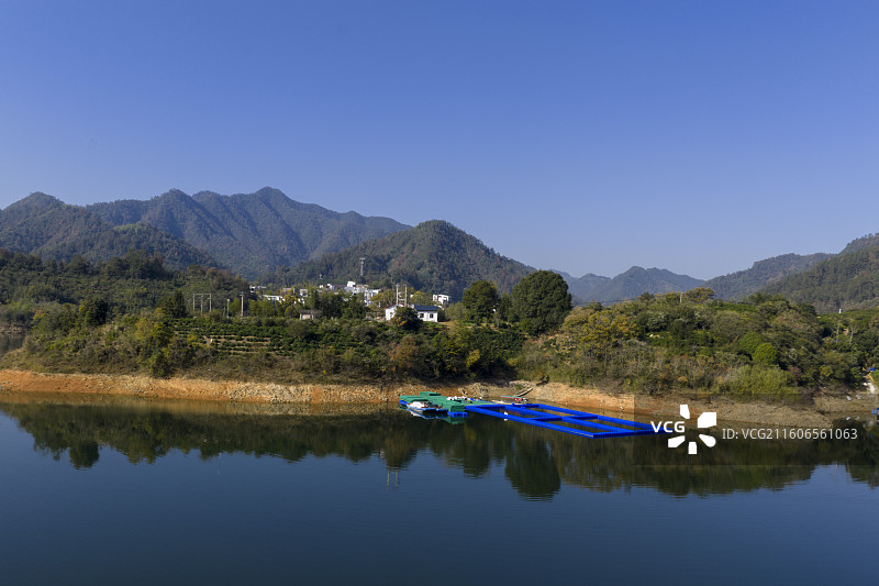 美丽的丰乐湖图片素材