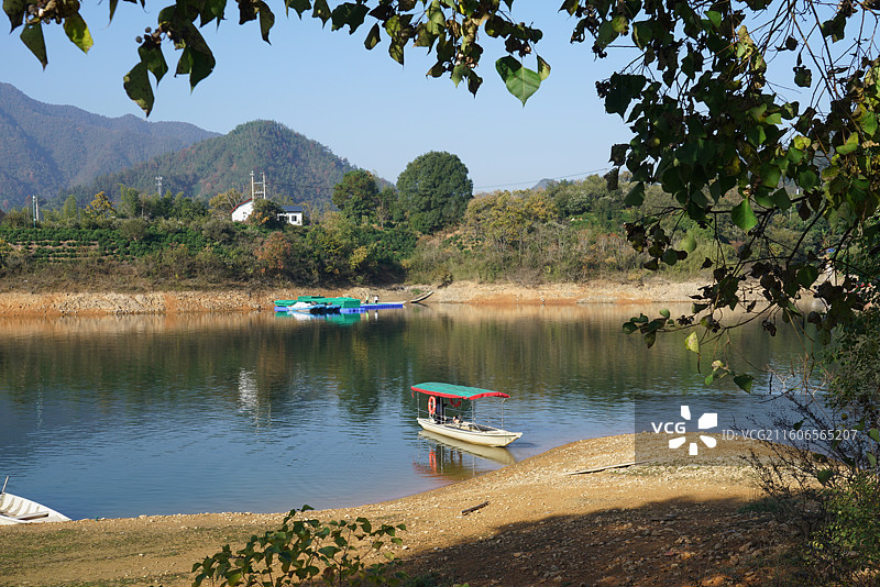 美丽的丰乐湖图片素材