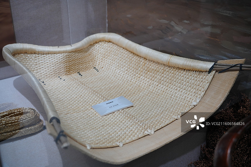 柳编簸箕   青岛天后宫（青岛市民俗博物馆）“妙手万象 ·青岛草编展”展品图片素材