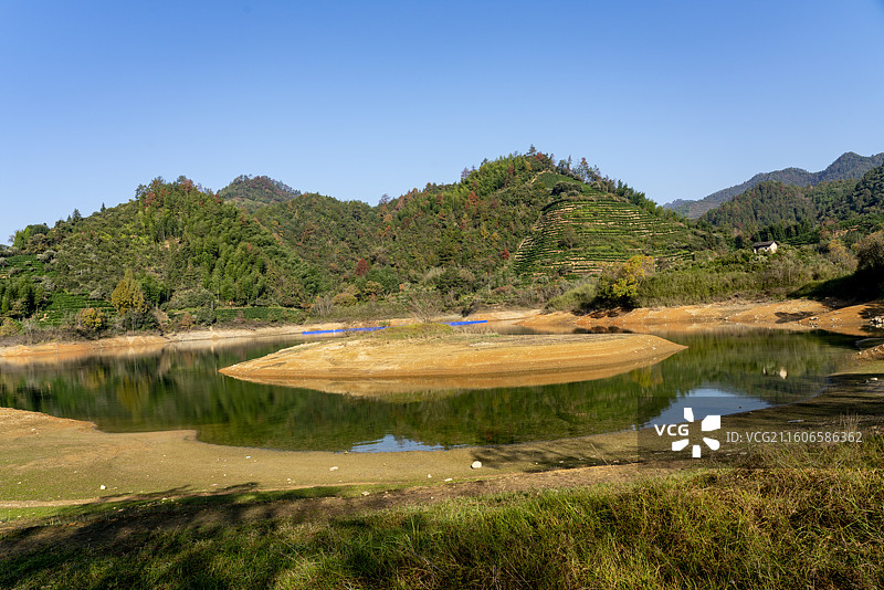 美丽的丰乐湖图片素材