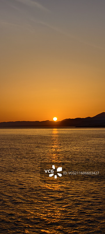 希腊克里特岛～伊拉克利翁-港口日出图片素材