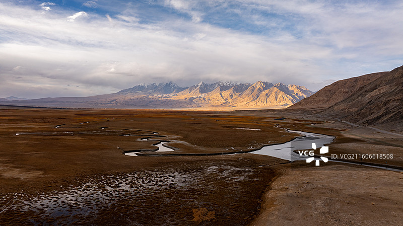 新疆塔什库尔干县的塔合曼湿地风光图片素材