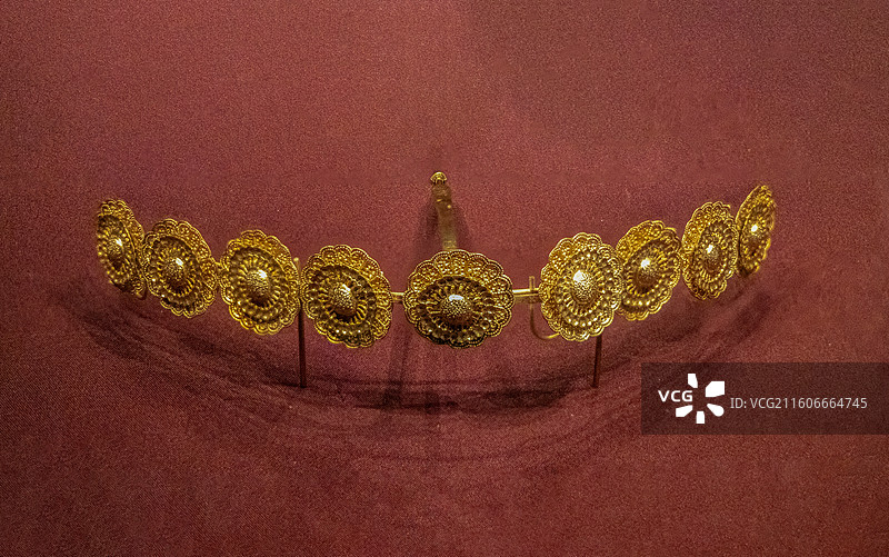 首都博物馆“黄金缕——香港故宫文化博物馆藏古代金器展”：花钿桥梁式簪（宋，香港故宫文化博物馆）图片素材