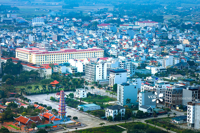 东兴国门打卡：中越边境一河之隔，一眼望两国图片素材