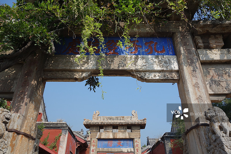 山东省泰安市东岳泰山：孔子登临处图片素材