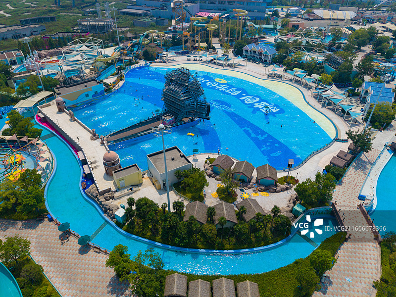 浙江省嘉兴市，海盐县，嘉兴融创·阿拉的海水上冒险乐园图片素材