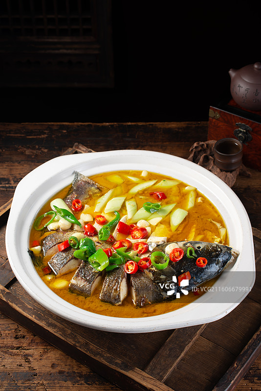 土烧钩鱼图片素材