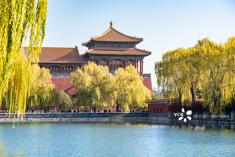 北京故宫护城河金柳西雁翅楼图片素材