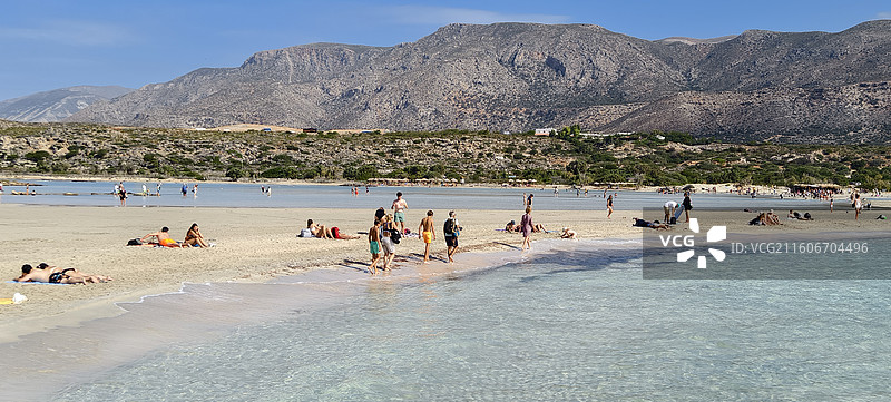 希腊克里特岛～干尼亚～粉色沙滩-埃拉福尼西海滩图片素材