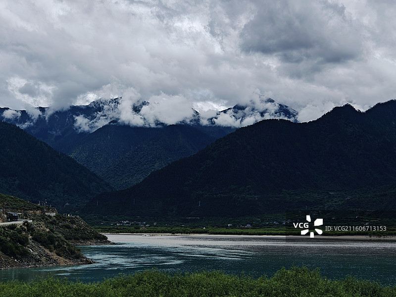 林芝巴宜区雪山图片素材