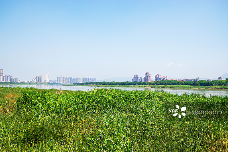 入夏时节的世界文化遗址泉州顺济桥周边风光图片素材