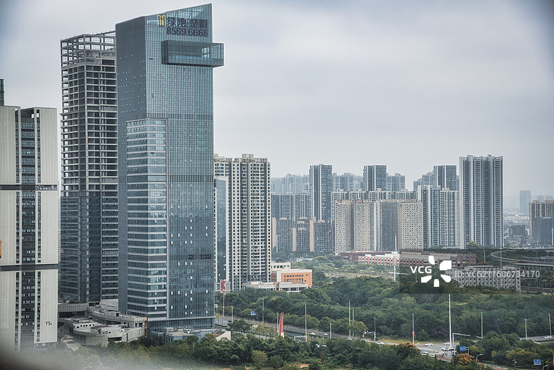 中国超大城市长沙市大型交通公共设施长沙南站高视角建筑景色图图片素材