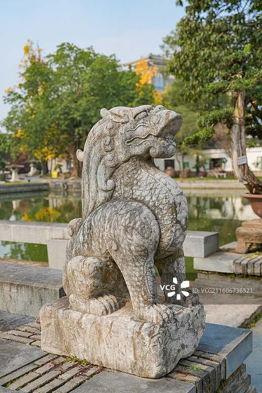 中国四川成都易园园林博物馆的石狮图片素材