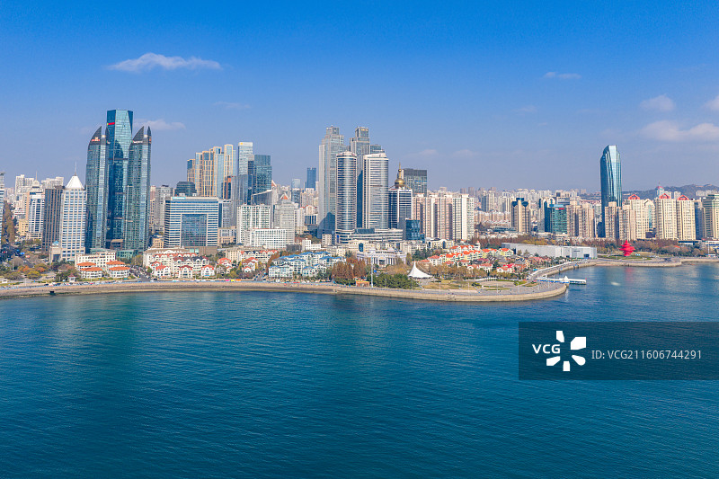 青岛浮山湾现代都市建筑群图片素材