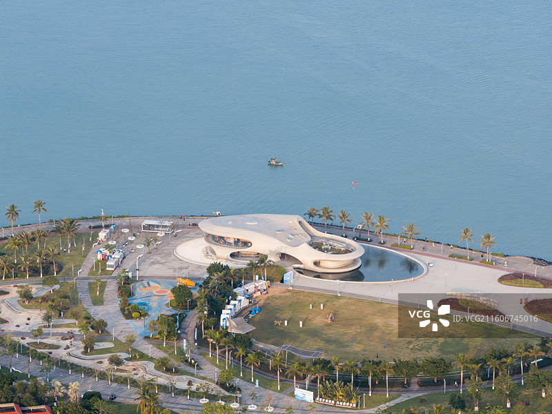 中国海南海口地标建筑云洞图书馆图片素材