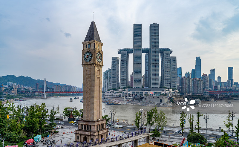 重庆钟楼广场来福士图片素材