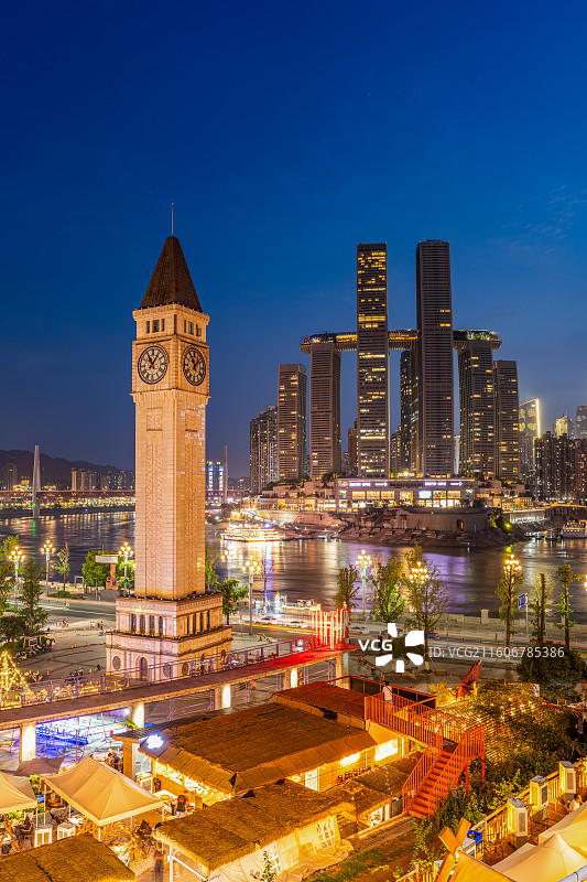 重庆钟楼广场来福士图片素材