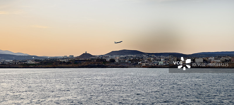希腊克里特岛～伊拉克利翁-港口清晨图片素材