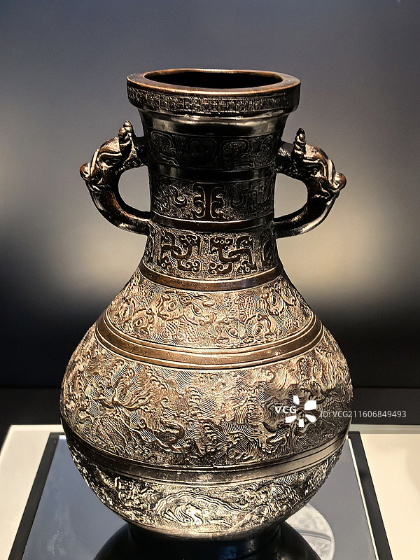 税记款铜瓶  南宋乾道九年（1173) 维多利亚与艾尔伯特博物馆 （上博融古烁金展）图片素材