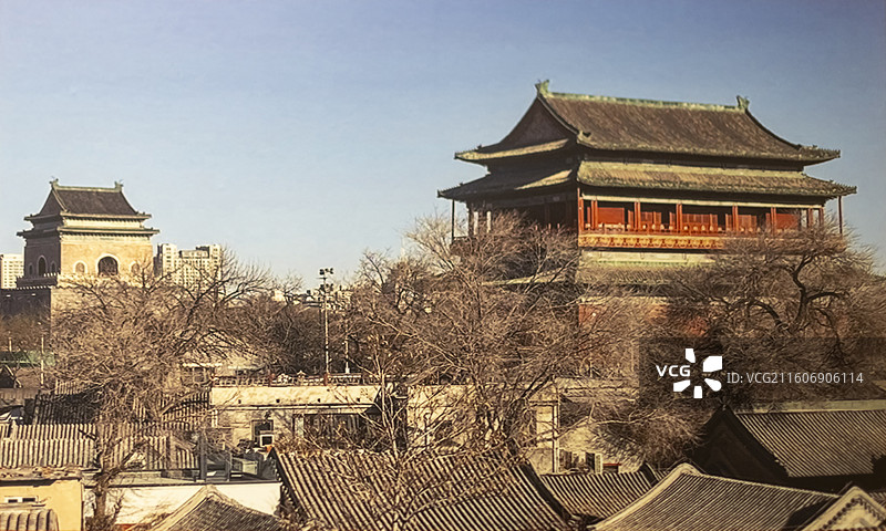 北京中轴线北端的地标建筑钟鼓楼图片素材