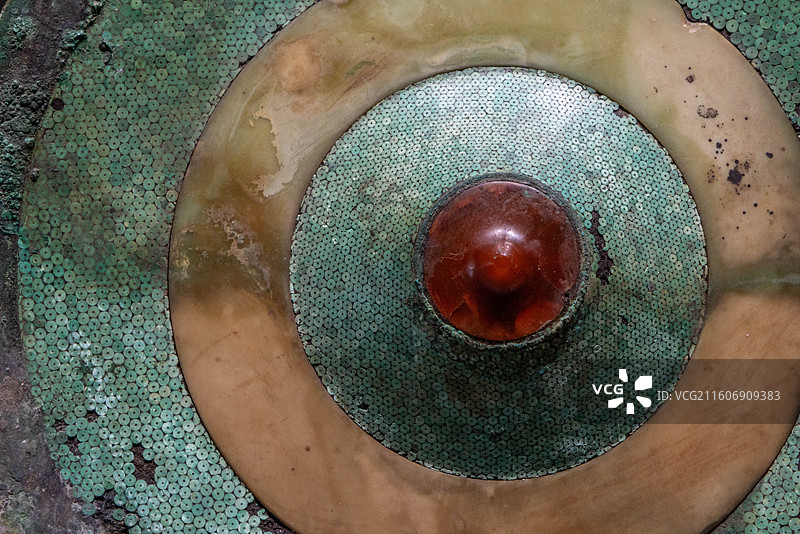 上海中国航海博物馆印证滇国云南古滇文明特展金腰带及圆形铜扣饰 西汉 云南玉溪江川李家山古墓群出土图片素材