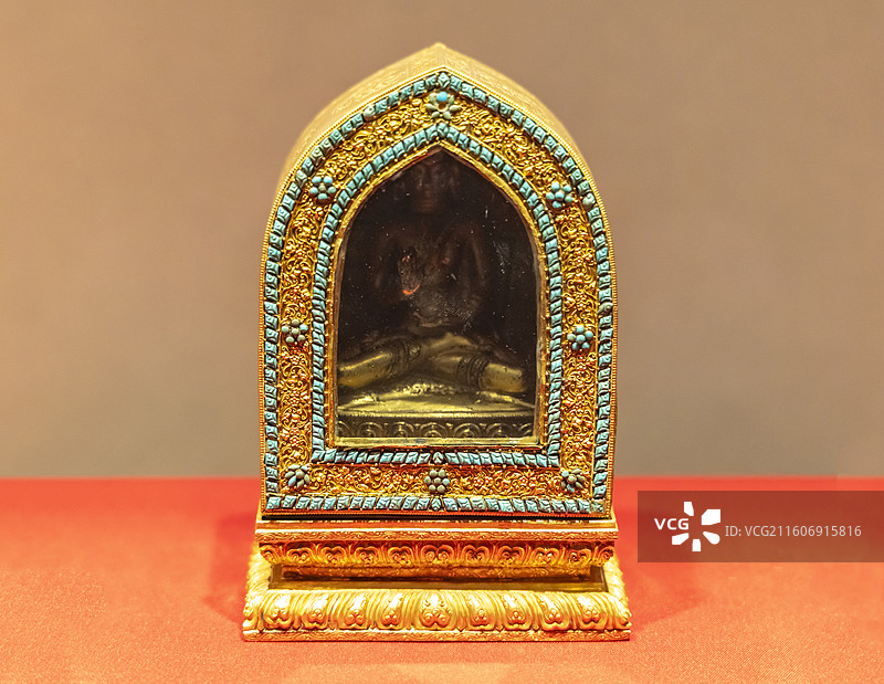 金累丝嵌松石佛龛 清 故宫博物院珍宝馆图片素材