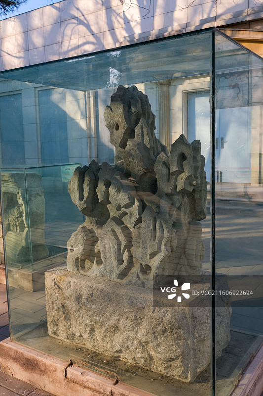 青云石 西洋楼谐奇趣喷水池内的景观石 1992年谐奇趣遗址出土 北京圆明园展览馆图片素材