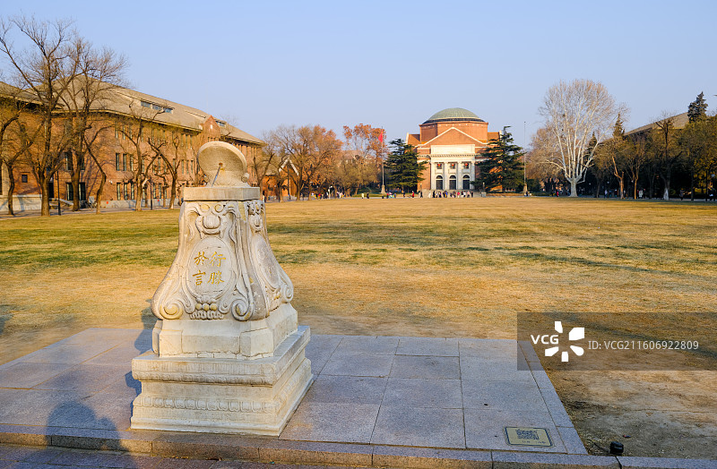 清华大学日晷图片素材