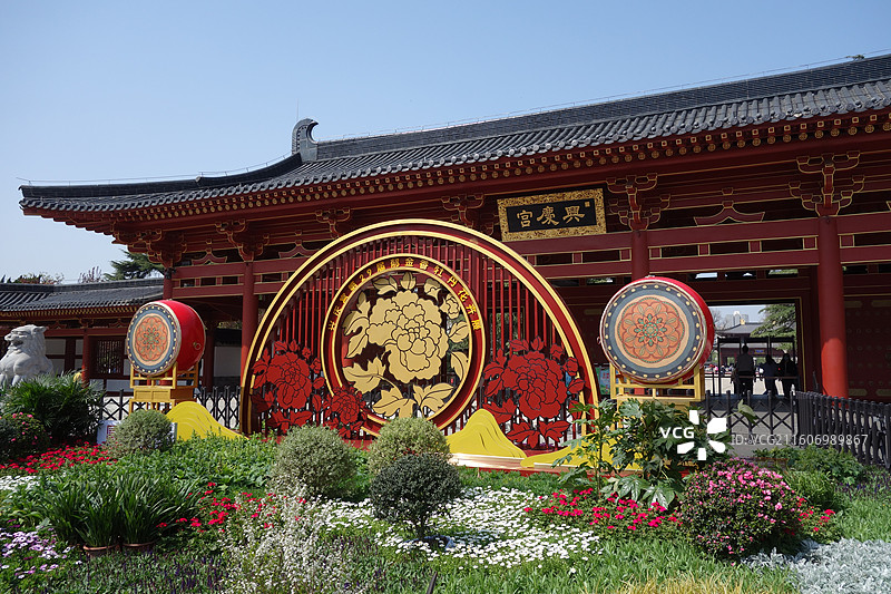 陕西省西安市碑林区兴庆湖兴庆宫公园南门通阳门图片素材