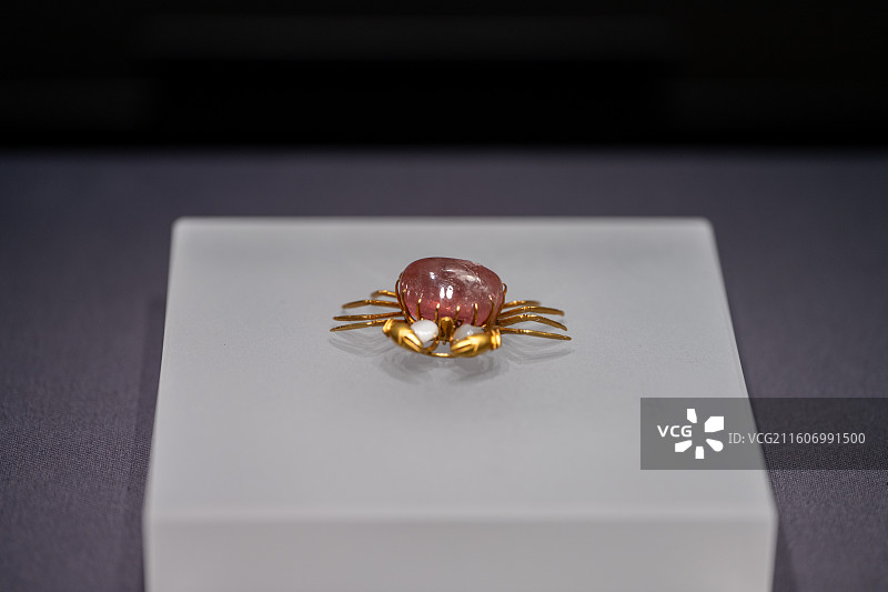 清·碧玺石金螃蟹（铜陵市博物馆藏）图片素材