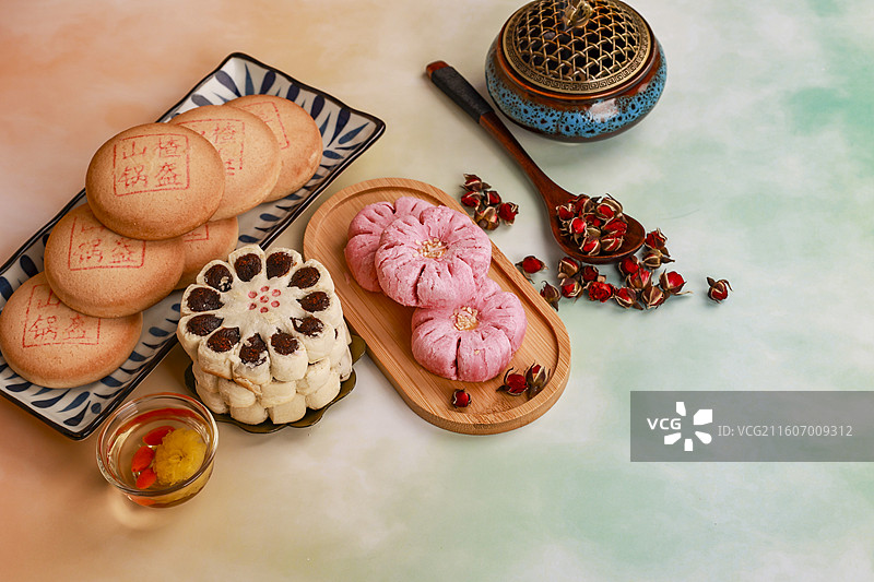 中国江南北方点心糕点组合图片素材
