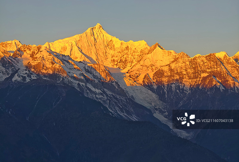 云南德钦梅里雪山图片素材