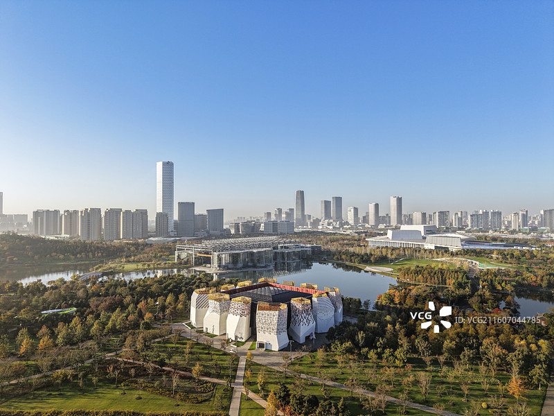 上海世博文化公园的冬日秋色图片素材