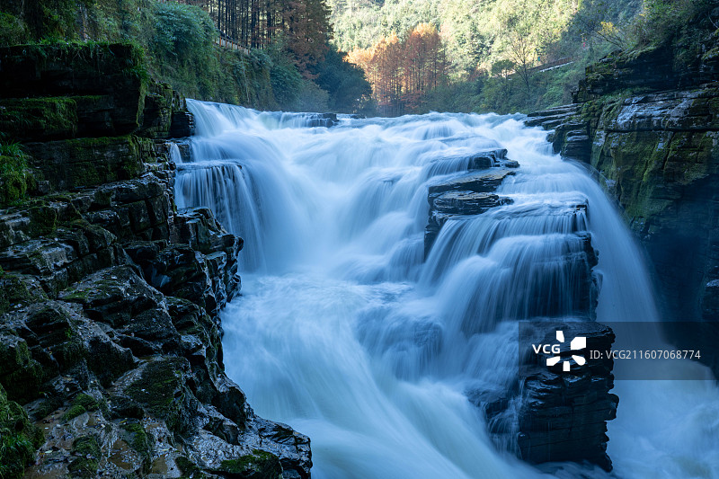 世界特级溶洞国家5A级景区湖北利川腾龙洞卧龙吞江风光图片素材