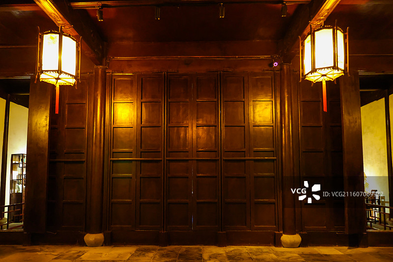 苏州园林拙政园夜景风光拙政问雅灯光秀图片素材