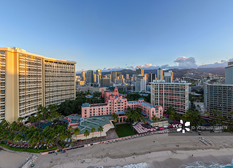 美国夏威夷市区航拍，檀香山高楼日出图片素材