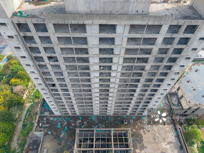 江苏省泰州市，海陵区，青年南路，烂尾楼图片素材