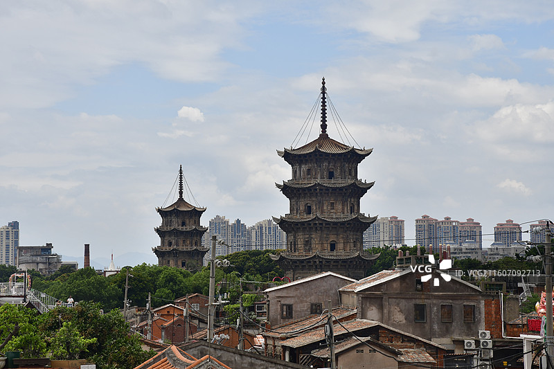 泉州闽南西街民俗文化东西塔图片素材