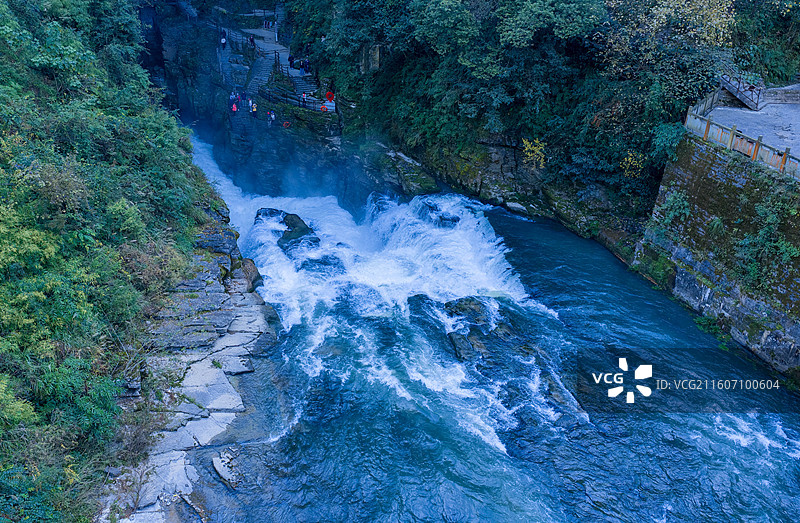 航拍世界特级溶洞国家5A级景区湖北利川腾龙洞卧龙吞江风光图片素材