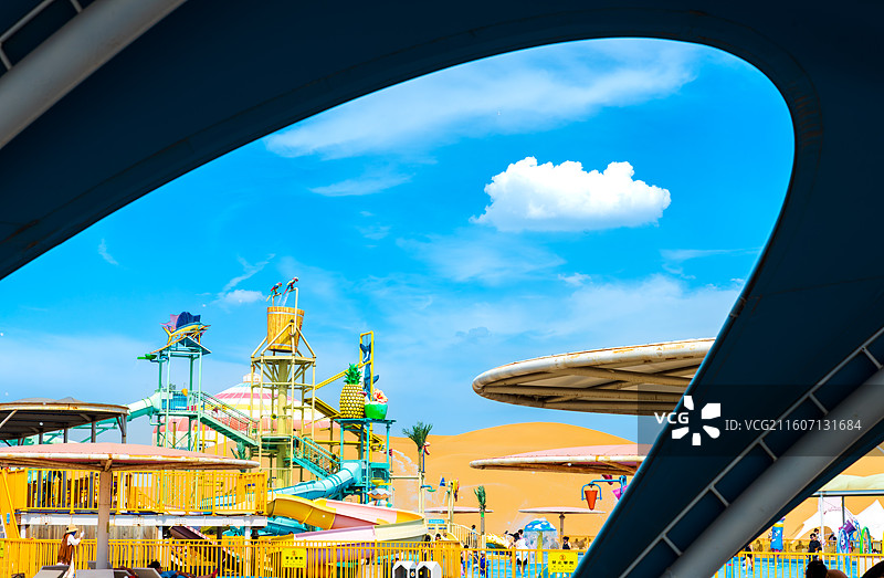 内蒙古鄂尔多斯市达拉特旗响沙湾悦沙岛-沙漠游乐场图片素材