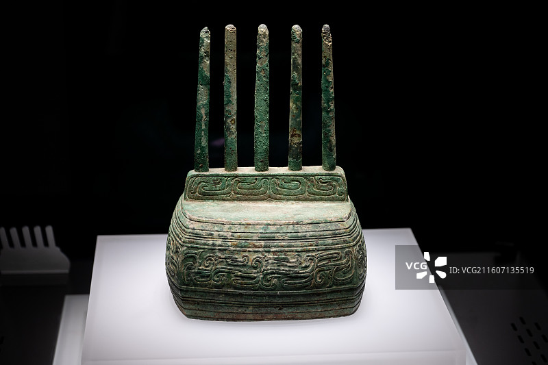 西周云纹铜五柱器：古代神秘器物的现代解读图片素材