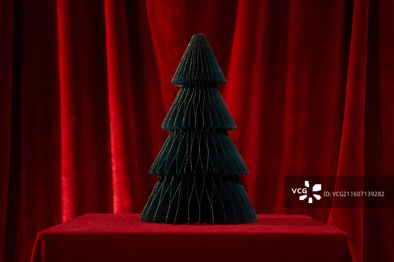 红色，室内拍摄，年会，年末派对，舞台，舞台灯光，圣诞节图片素材