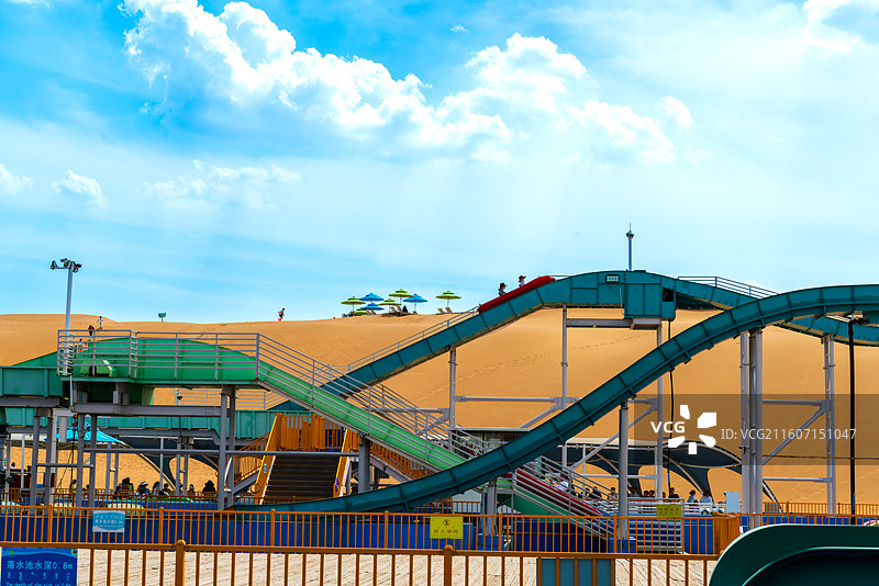 内蒙古鄂尔多斯市达拉特旗响沙湾悦沙岛-沙漠游乐场图片素材