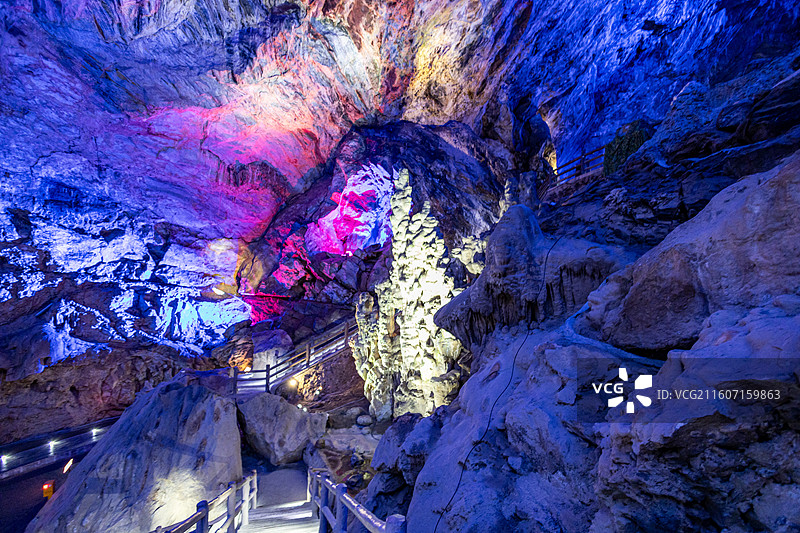 洞府奇观陇南万象洞石树图片素材