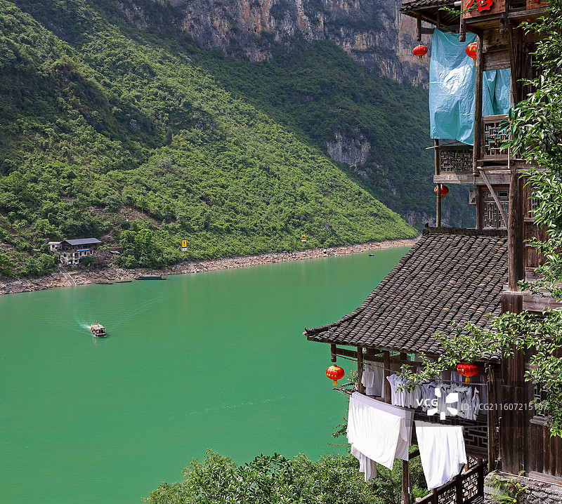 重庆酉阳武陵山区乌江画廊龚滩古镇土家族民居图片素材